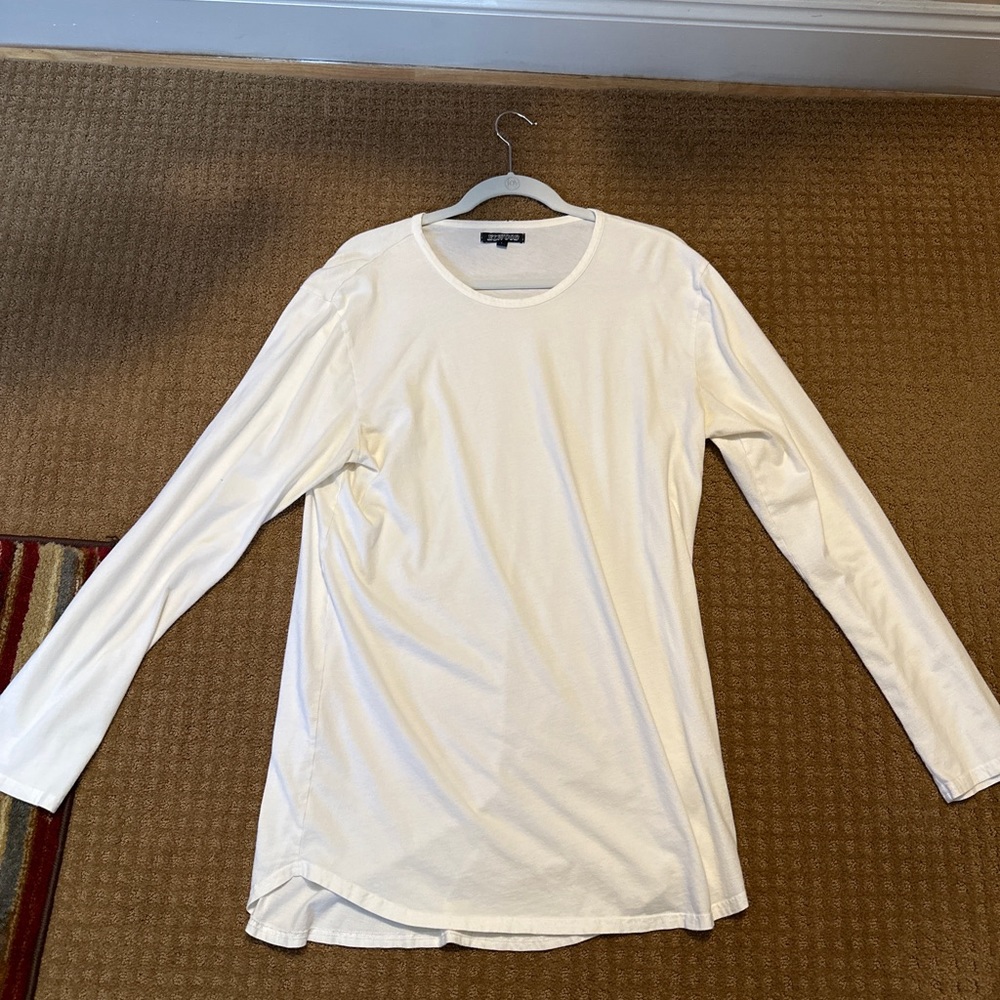 Elwood tee